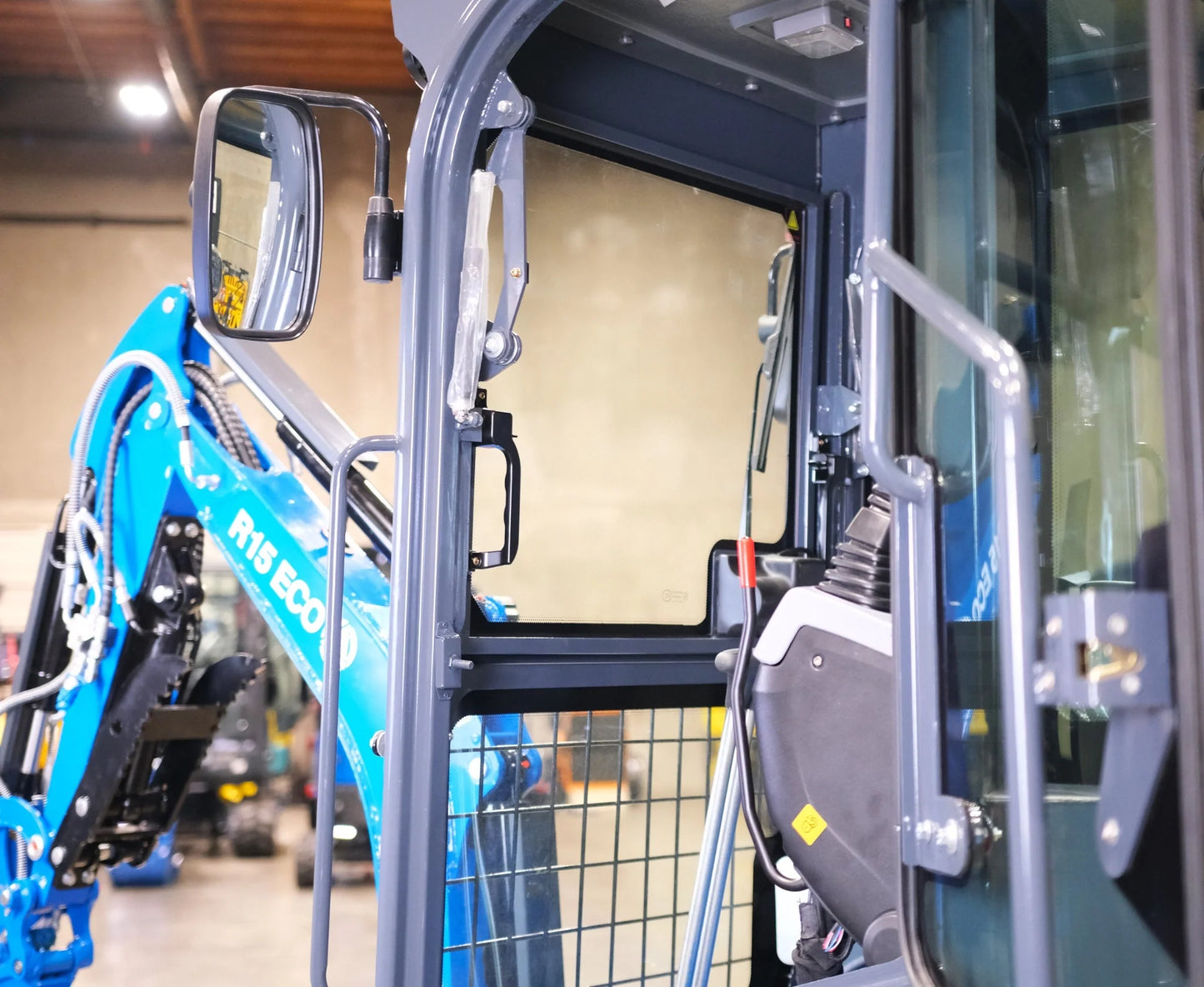 Rippa R15 ECO z kabiną