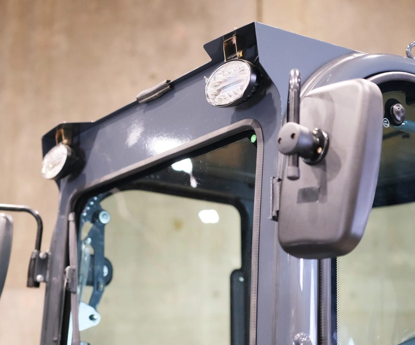 Rippa R15 ECO z kabiną