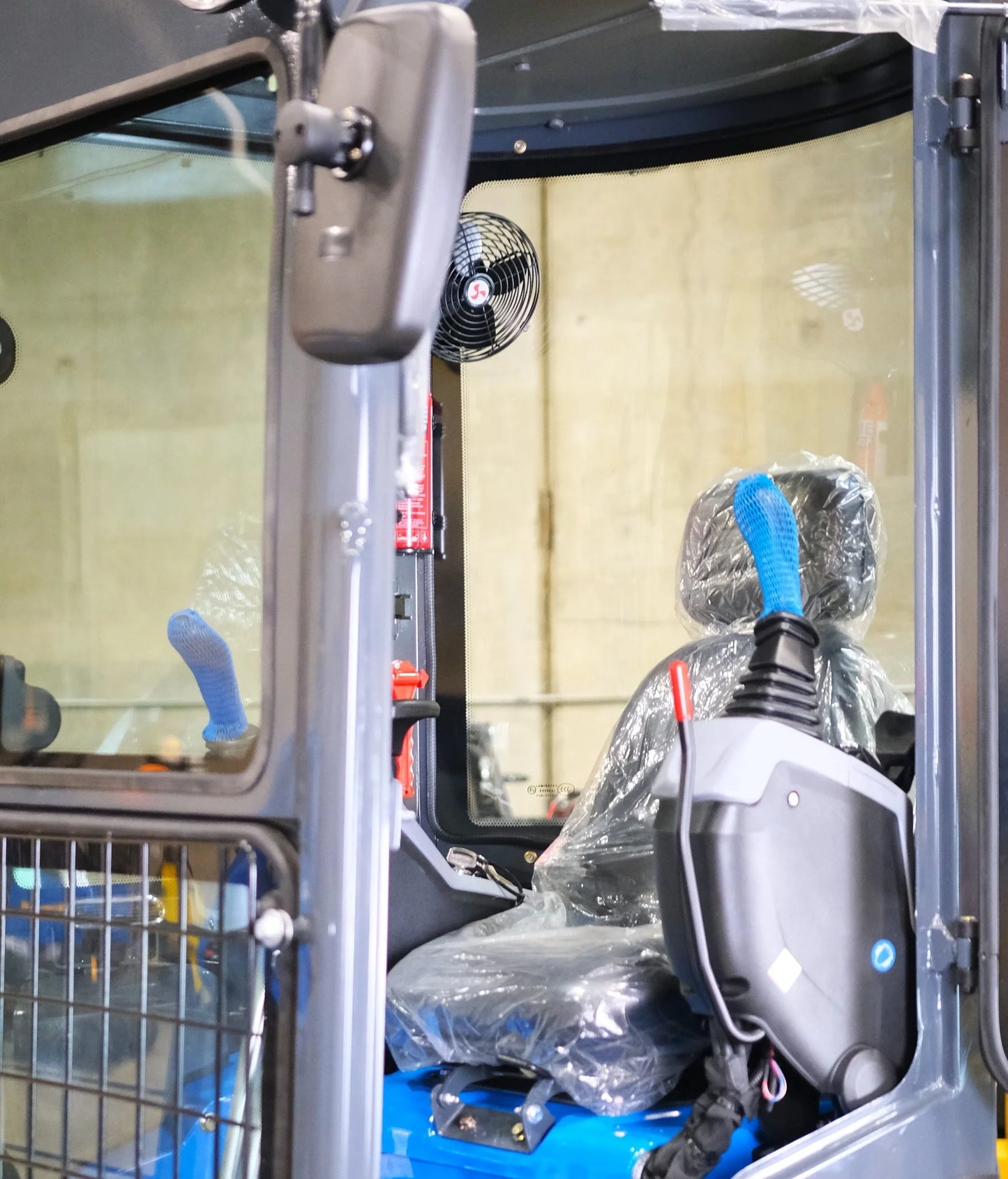 Rippa R15 ECO z kabiną