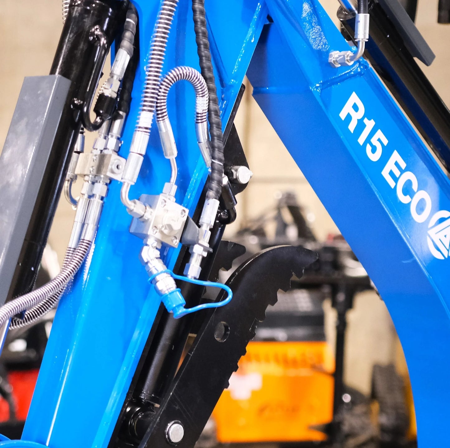 Rippa R15 ECO z kabiną